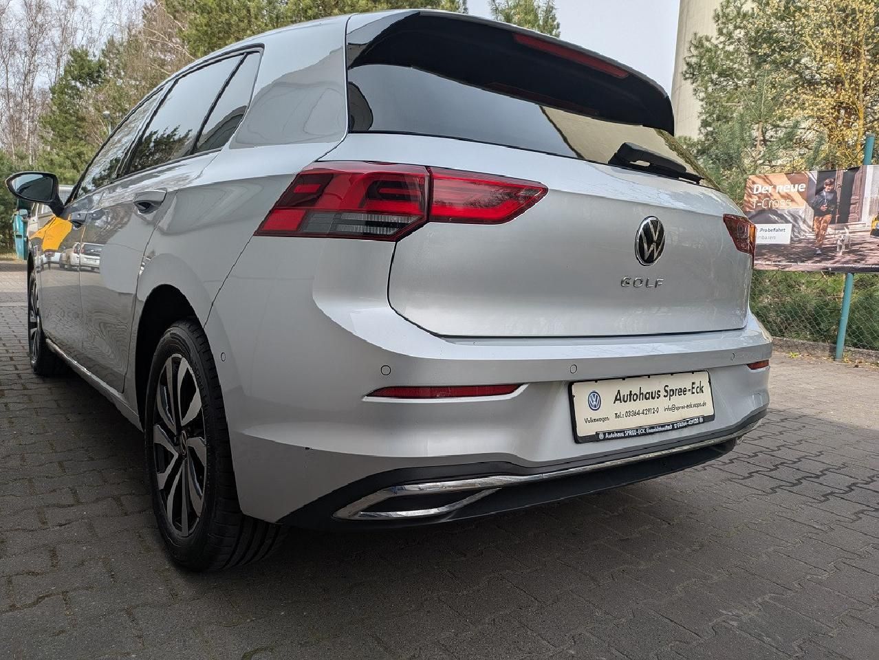 Volkswagen Golf VIII 2.0 TDI Active - Samsaru's Car Outlet