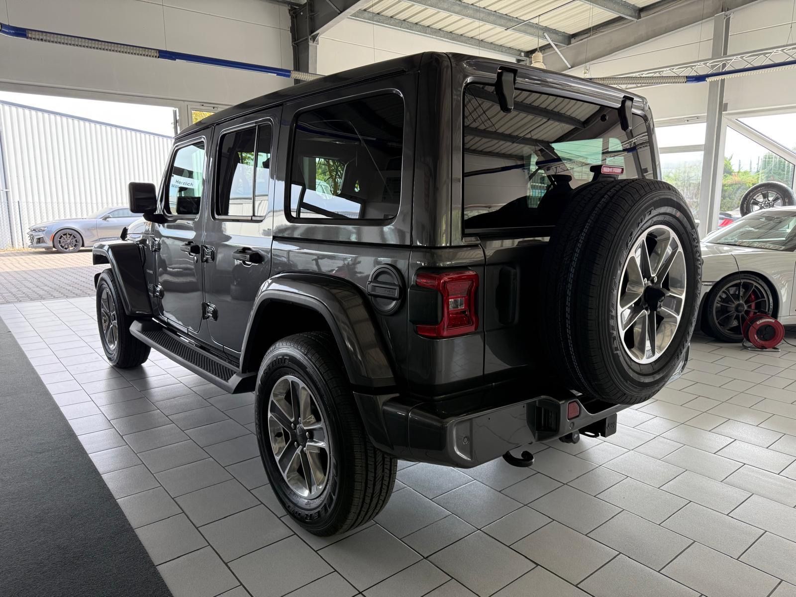 Jeep Wrangler 3.6 V6 Sahara one touch sky roof LED