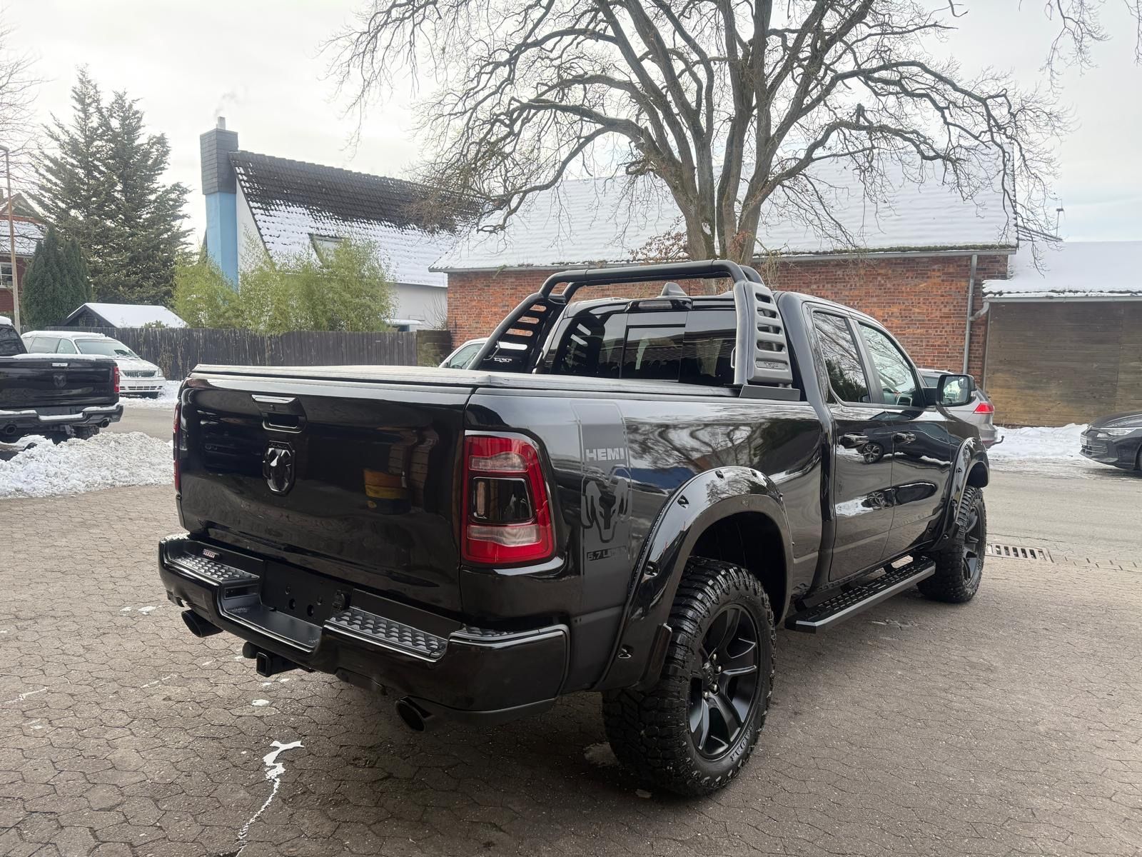 Dodge V8*4X4*SPORT*LIFT*HEADUP*OFFROAD*NAVI*AHK*GARANT