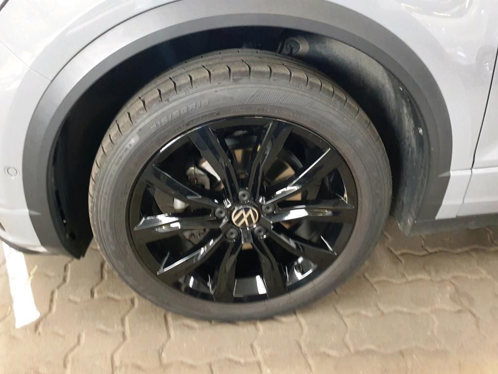 Volkswagen T-Roc R-Line 1.5 TSI DSG - Samsaru's Car Outlet