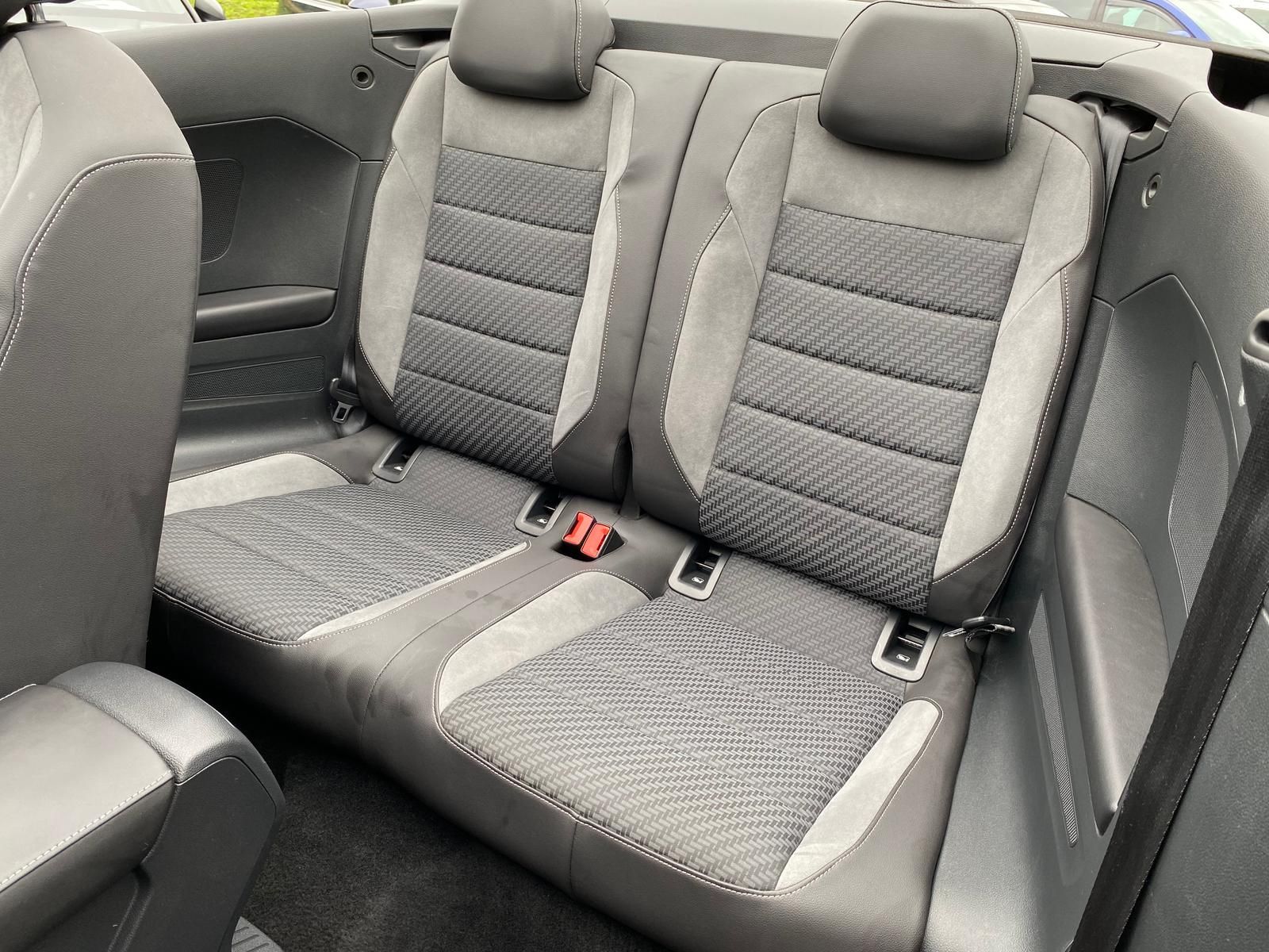 Volkswagen T-Roc R-Line - Samsaru's Car Outlet
