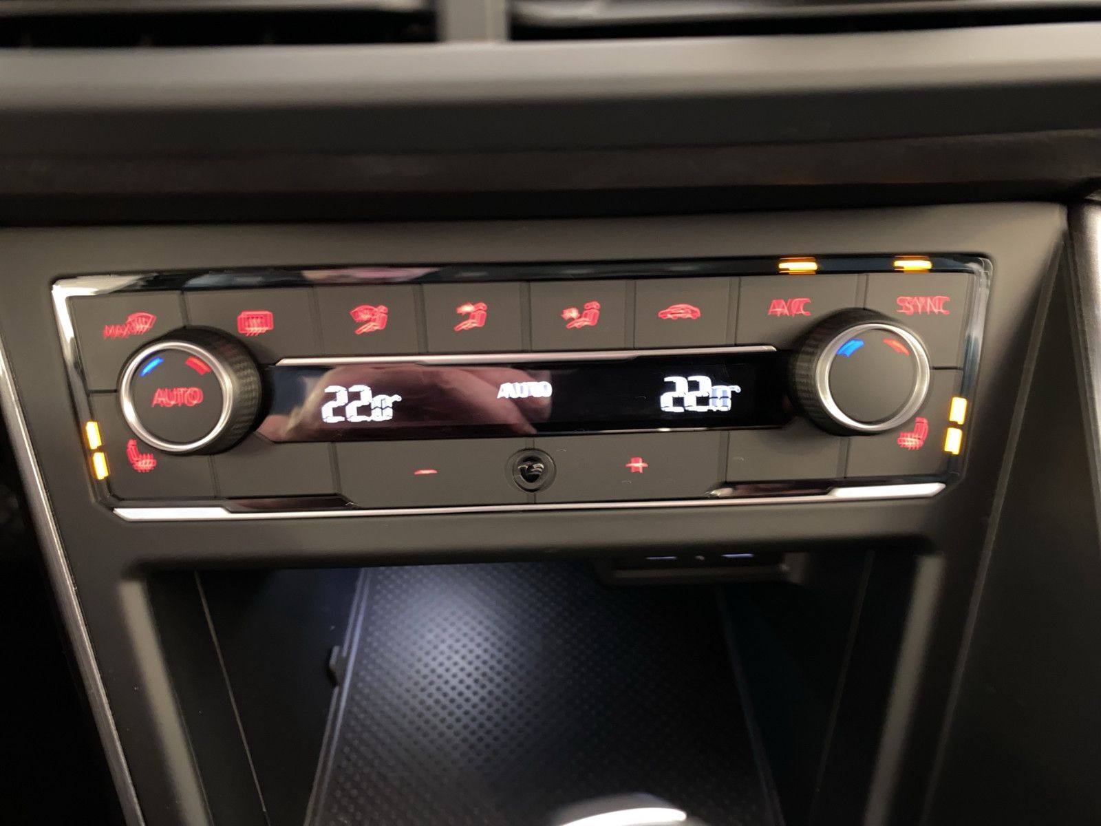 Volkswagen Polo VI Highline - Samsaru's Car Outlet