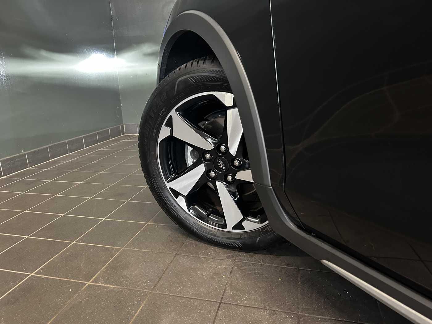 Ford Focus Turnier 1.0 E.B. Hybrid Aut. Active X +AHK