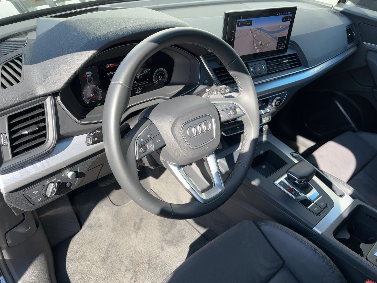 Audi Q5 TFSIe S line 55 quattro S tronic AHZV Head-up