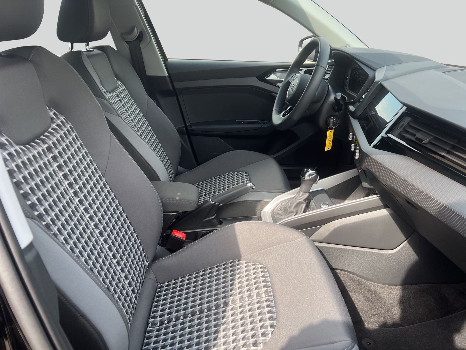 Audi A1 Sportback 25 1.0 TFSI S line - Samsaru's Car Outlet