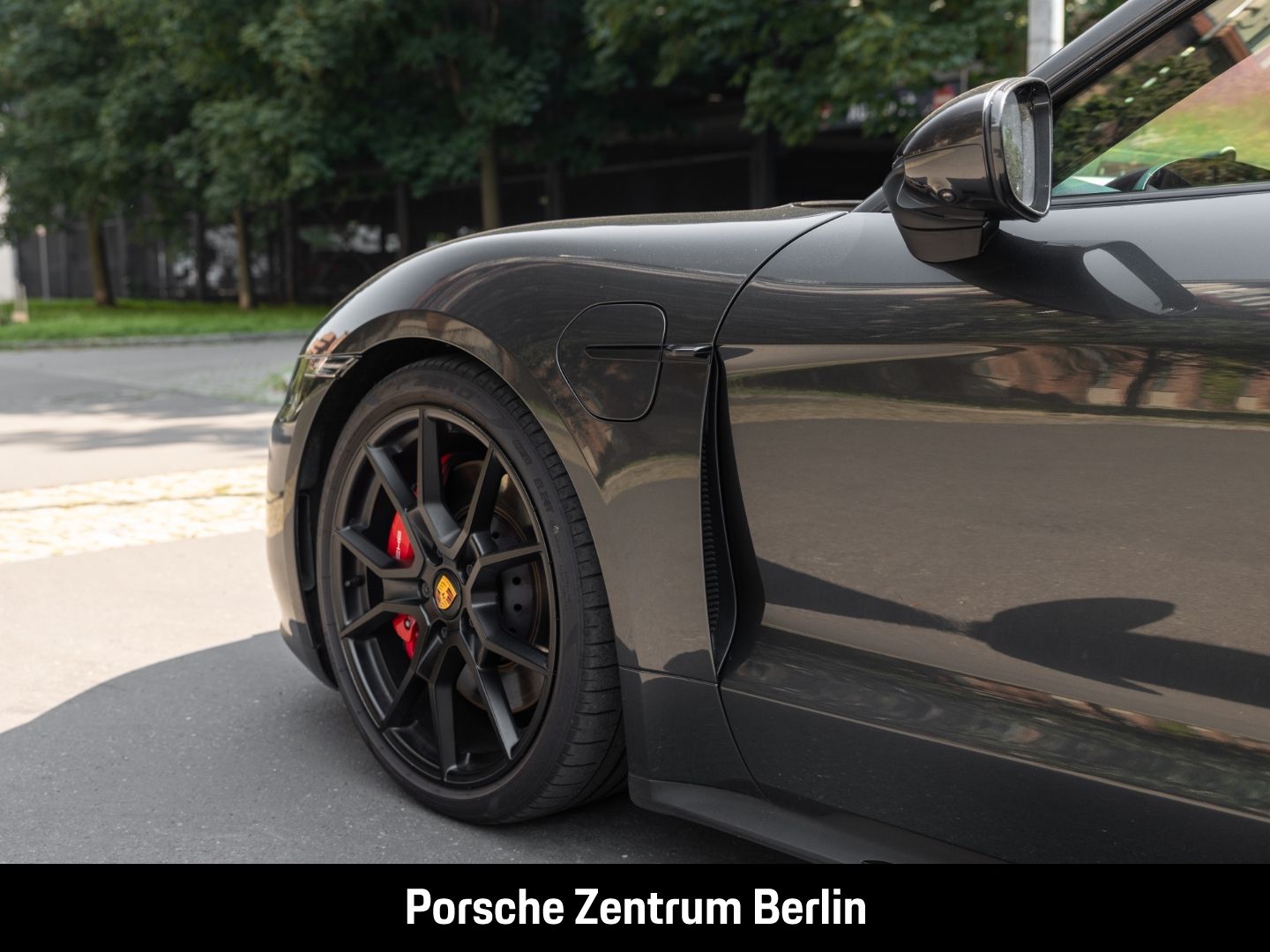 Porsche Taycan GTS HA-Lenkung BOSE 21-Zoll Panoramadach