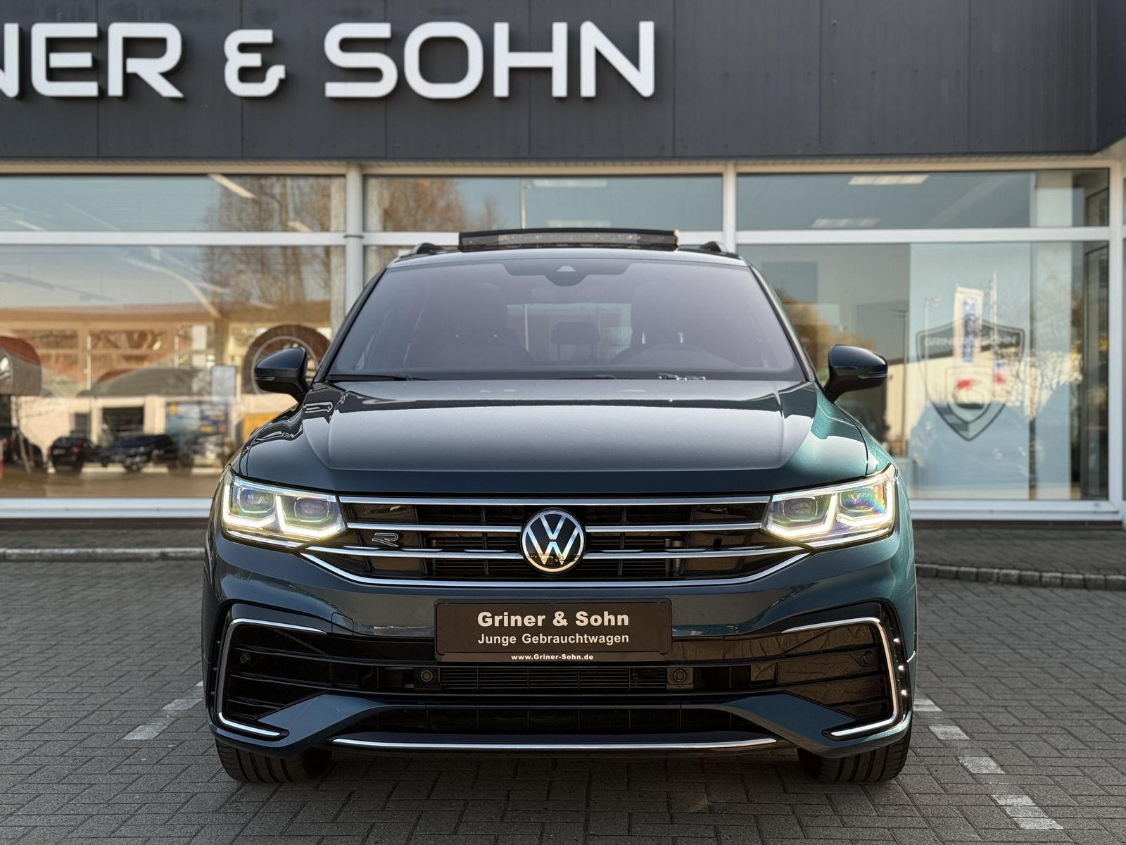 Volkswagen Tiguan R-Line 4-Motion,Pano,AHK,R-Kam,Matrix,ACC