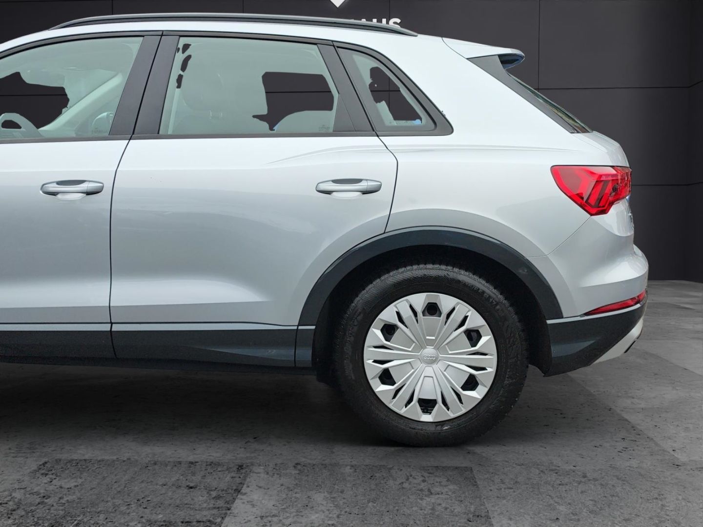 Audi Q3 35 TFSI advanced AHK ACC Apple CarPlay Androi