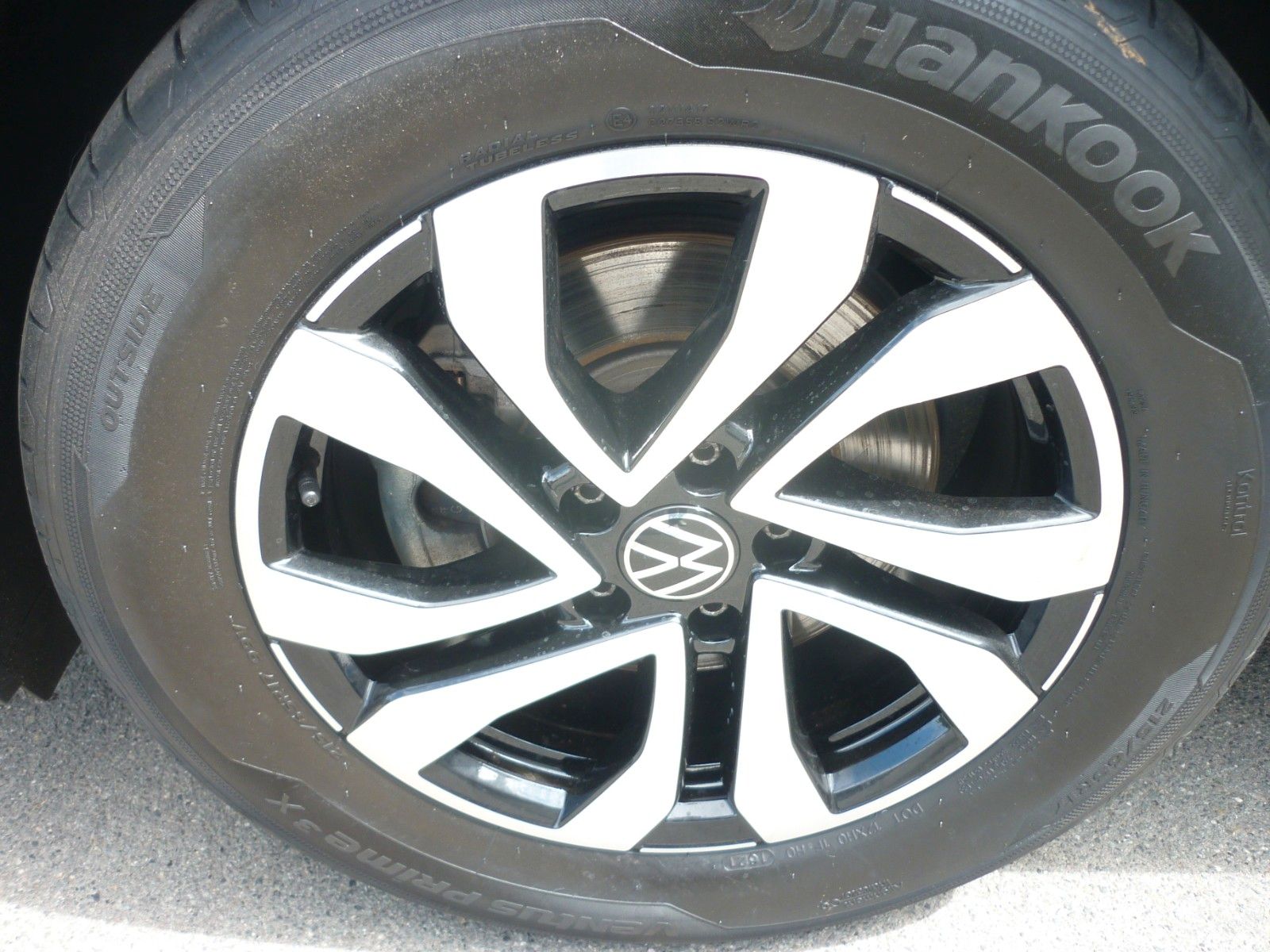 Volkswagen Tiguan 1.5 TSI Active - Samsaru's Car Outlet