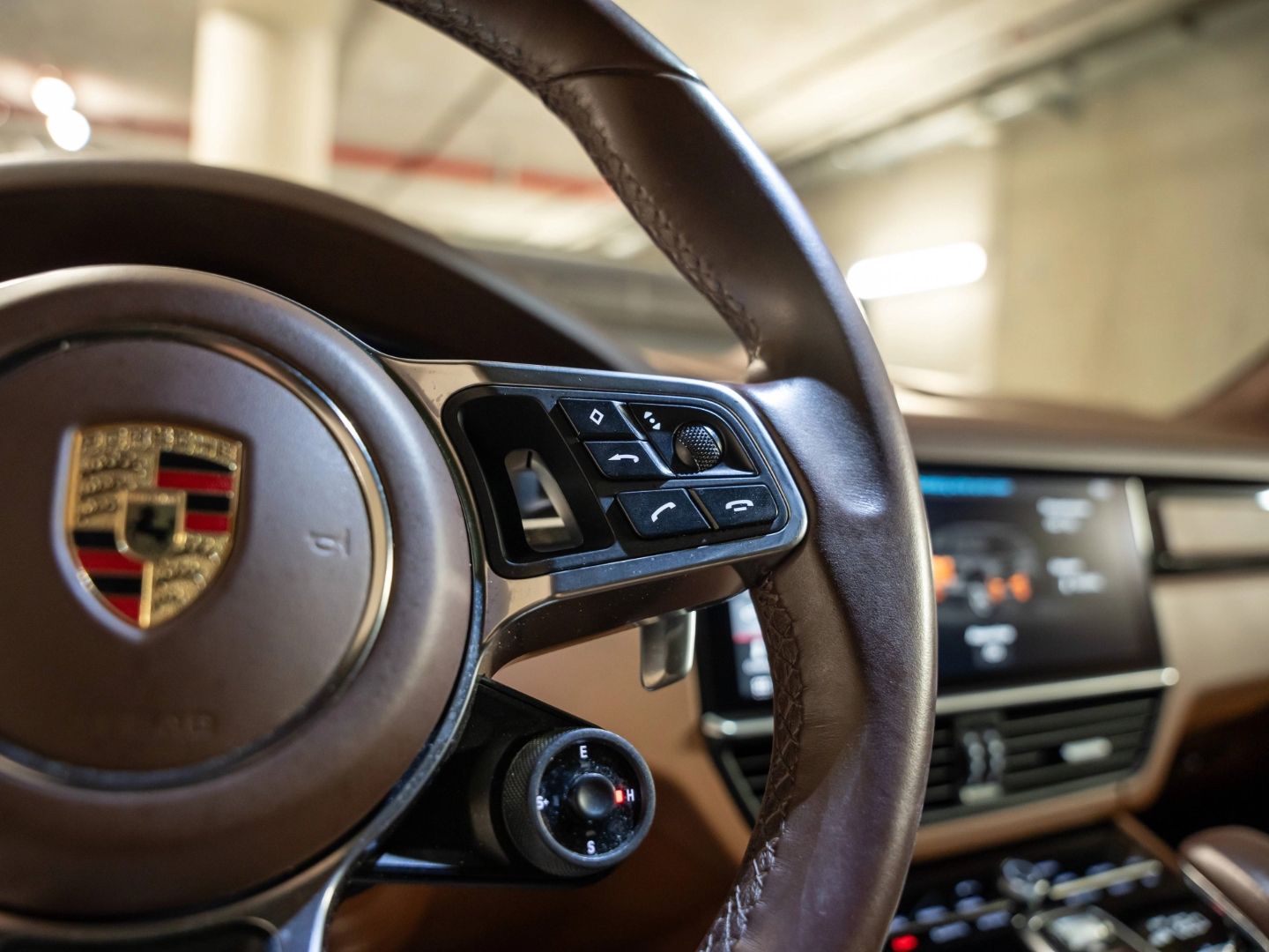Porsche Cayenne E-Hybrid PDCC BOSE Surround View 18-Wege