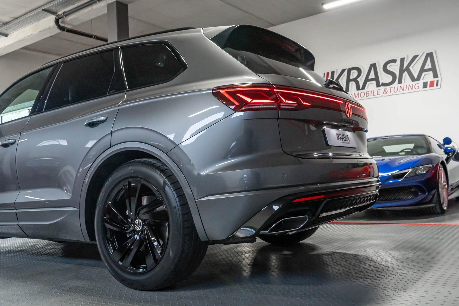 Volkswagen Touareg 3.0 TDI R-Line 4M Final Edition AHK STHZ