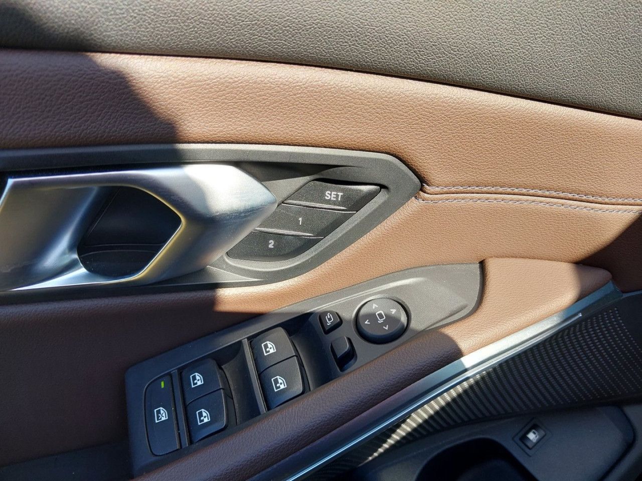 BMW 330e L. M Sport - Samsaru's Car Outlet