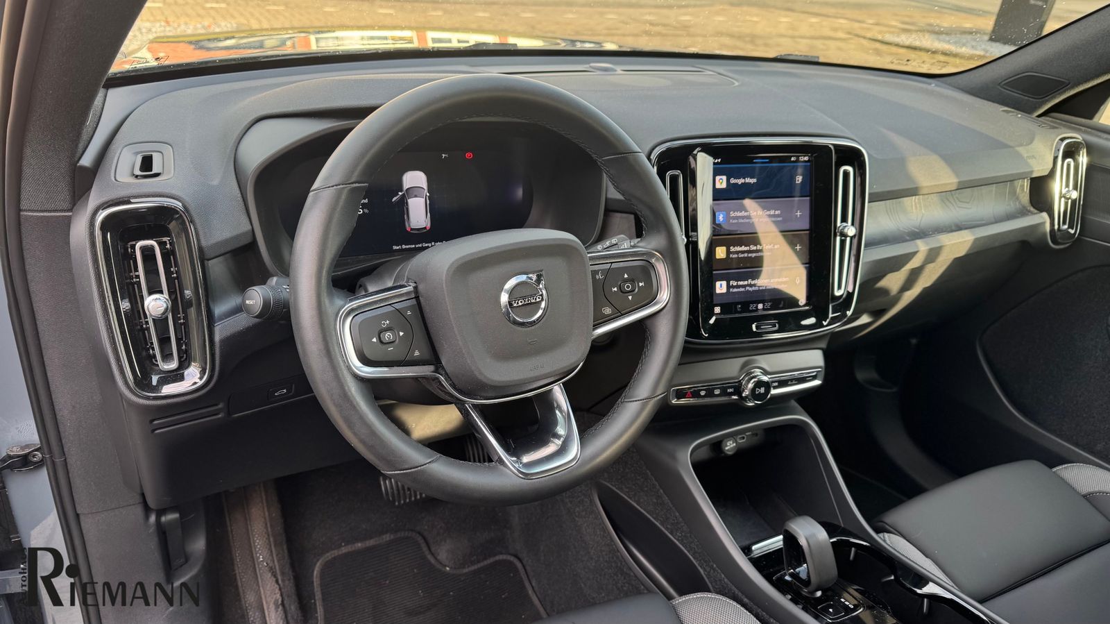 Volvo XC40 Recharge Single Motor Plus + Winter-Paket