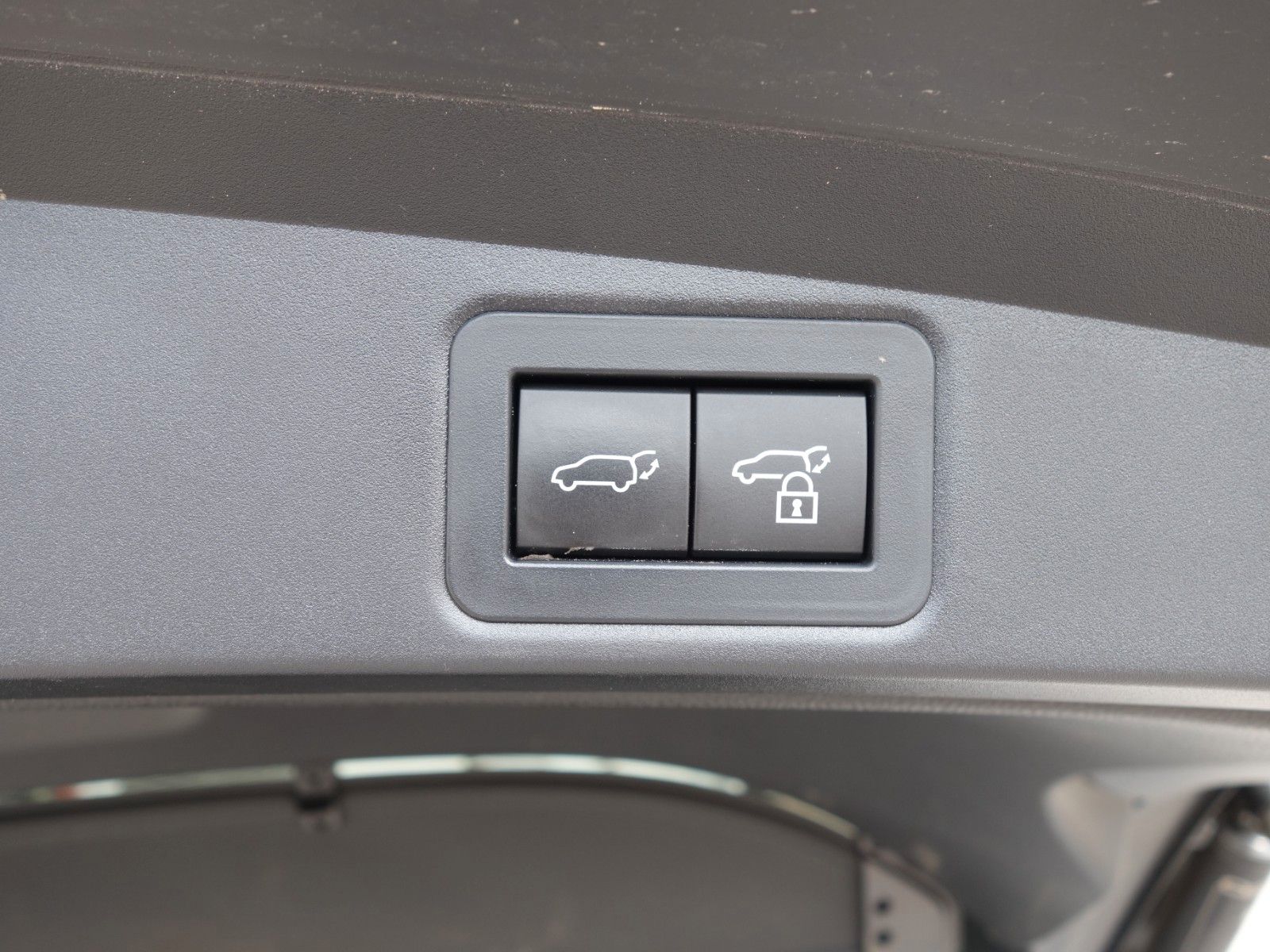 Toyota Corolla Touring 2.0 Hybrid GR Sport - Samsaru's Car Outlet