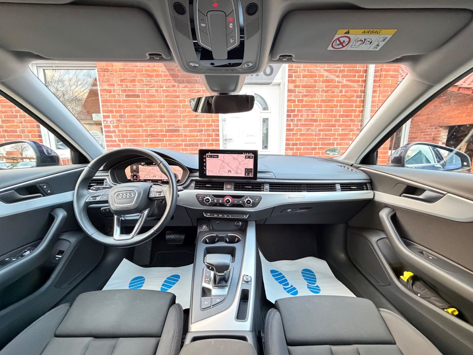 Audi A4 Avant 40 TDI quattro*AHK/HEAD-UP/KAMERA/SHZ*