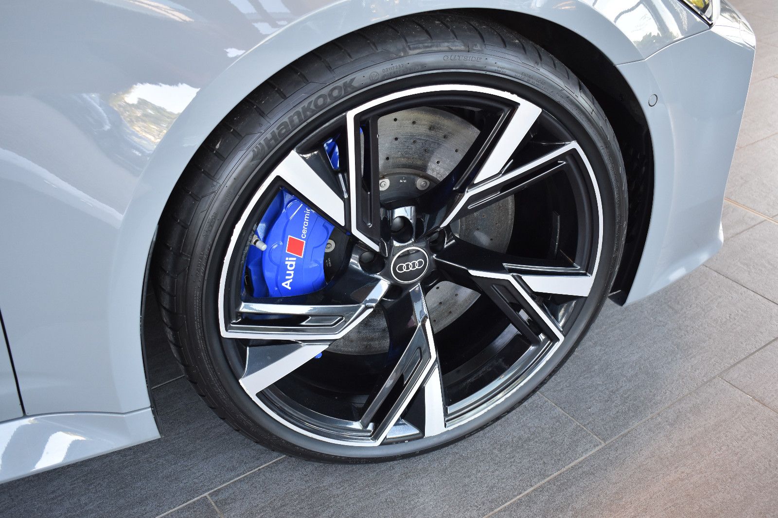 Audi RS6 Avant 4.0TFSI quattro Laser~Soft~B&O~ACC~22"