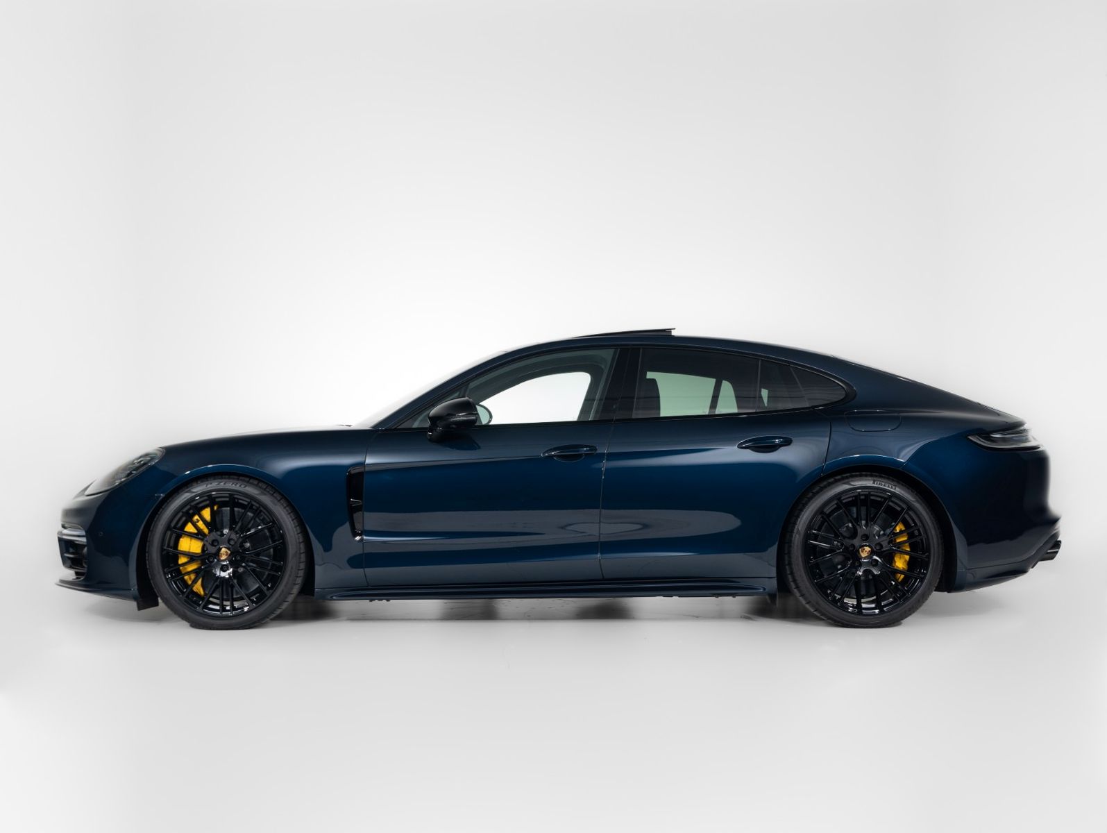 Porsche Panamera Turbo S E-Hybrid - VOLLES AUTO!!!