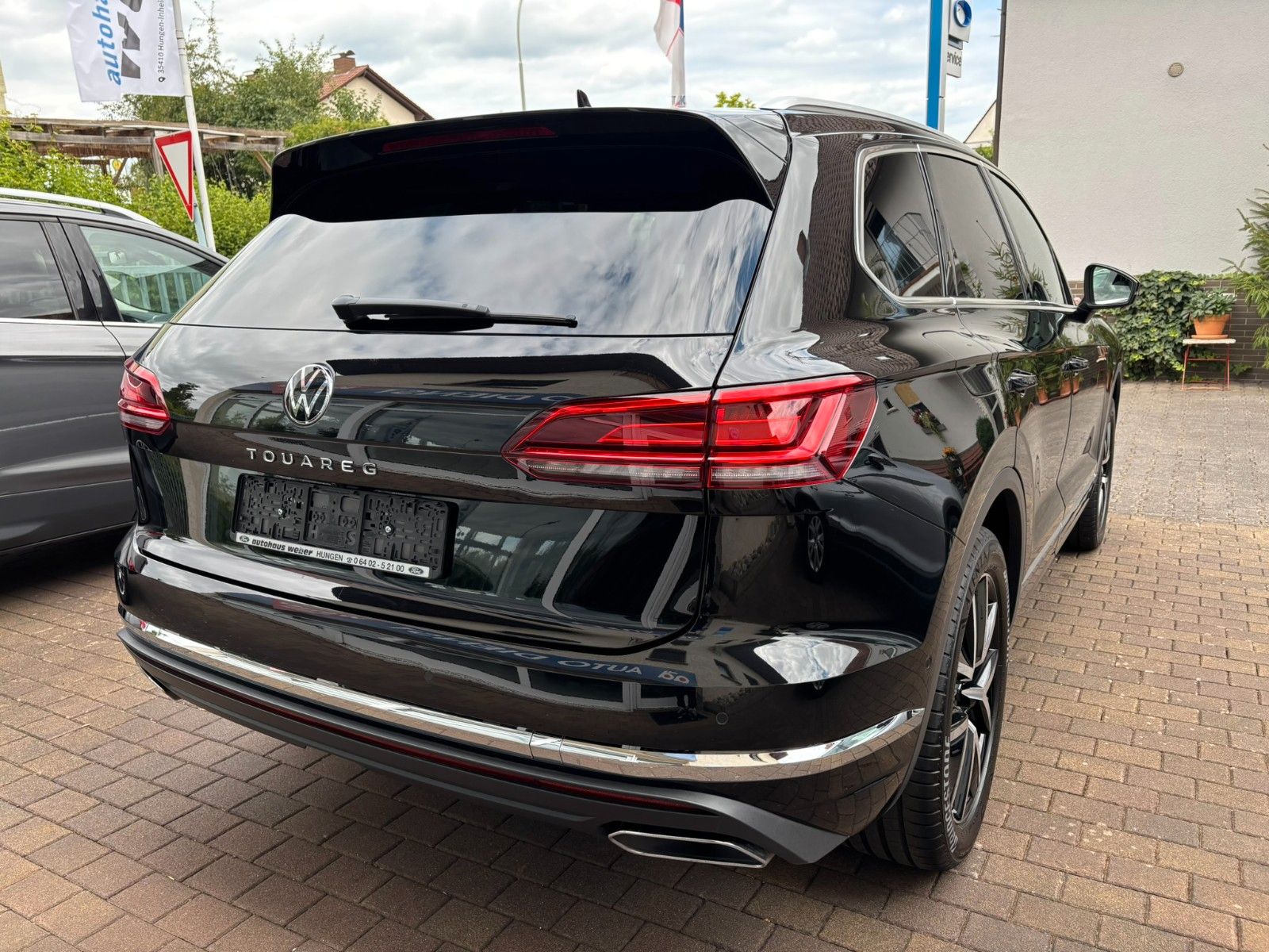 Volkswagen Touareg Elegance 4M - Samsaru's Car Outlet