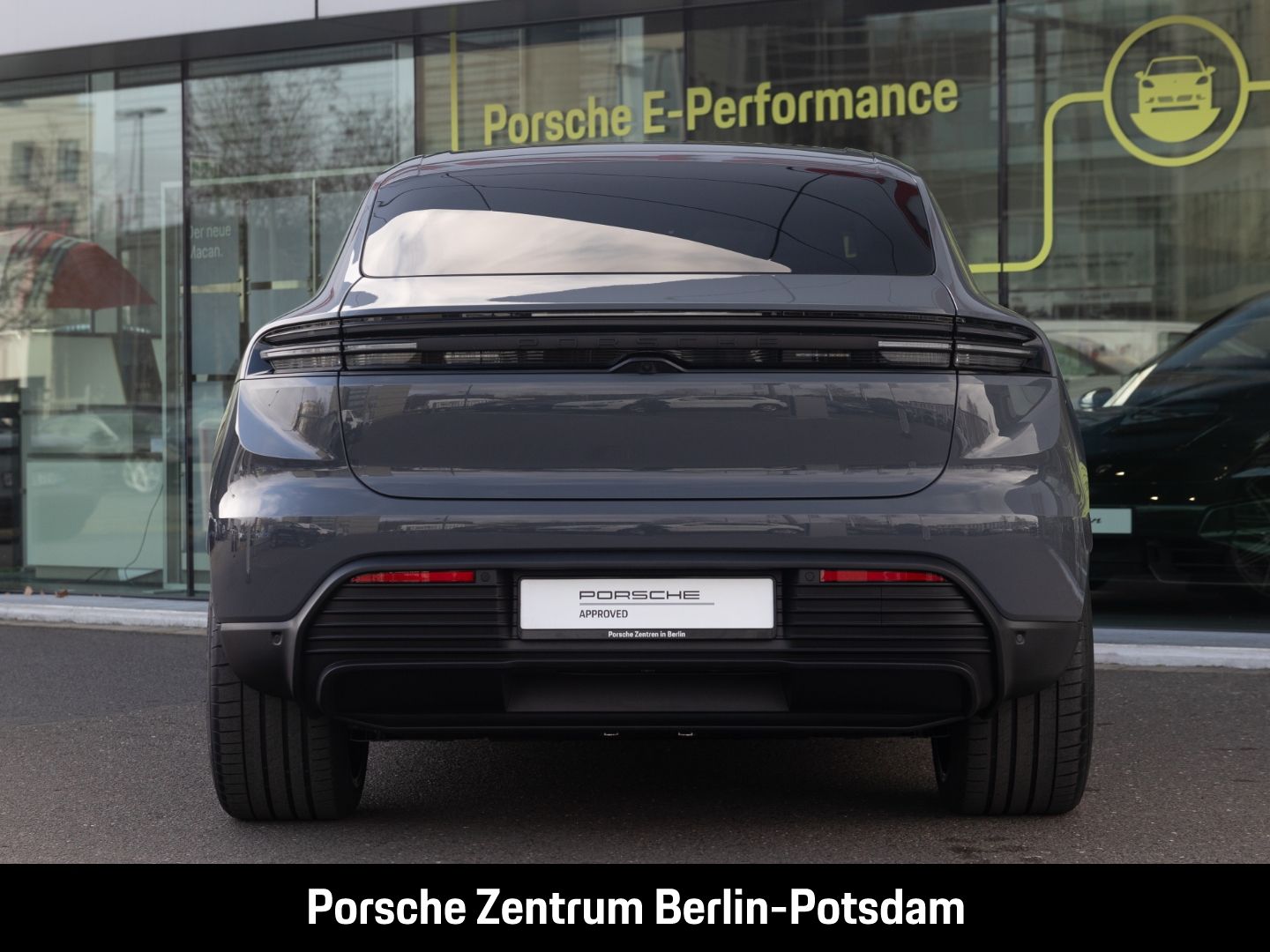 Porsche Macan 4S Burmester Panoramadach Luftfederung