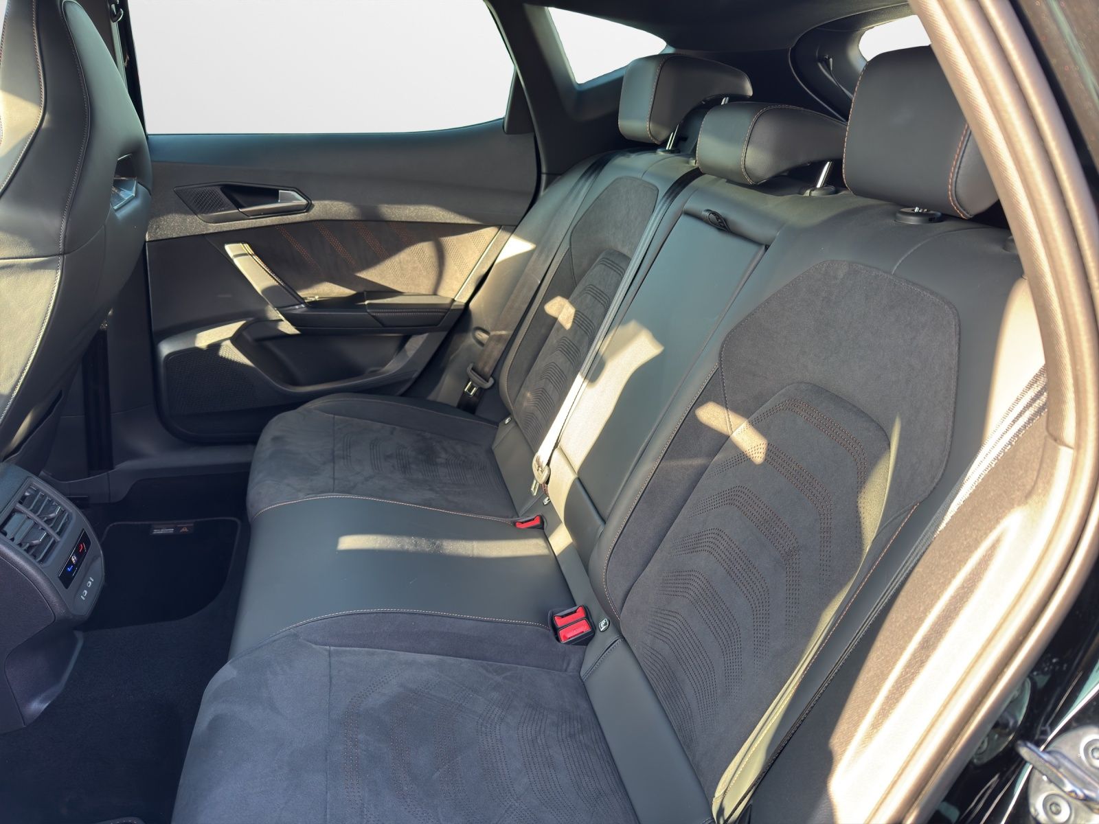Cupra Formentor VZ 2.0 TSI DSG 4Drive Tribe Edition  P