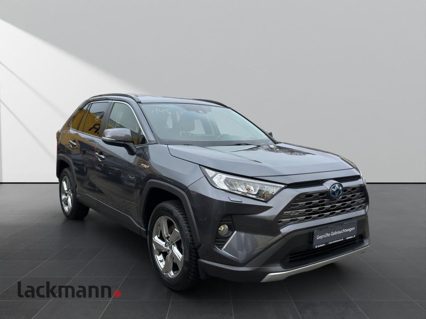 Toyota RAV 4 2.5 Hybrid 4x4 Team - Samsaru's Car Outlet
