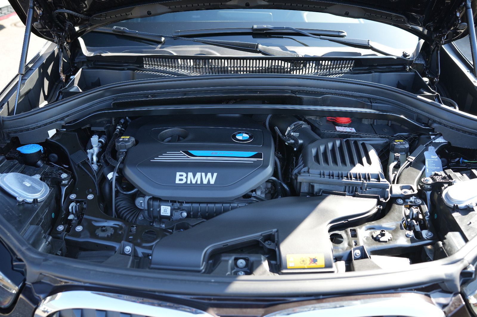 BMW X1 25e xDrive Advantage - Samsaru's Car Outlet