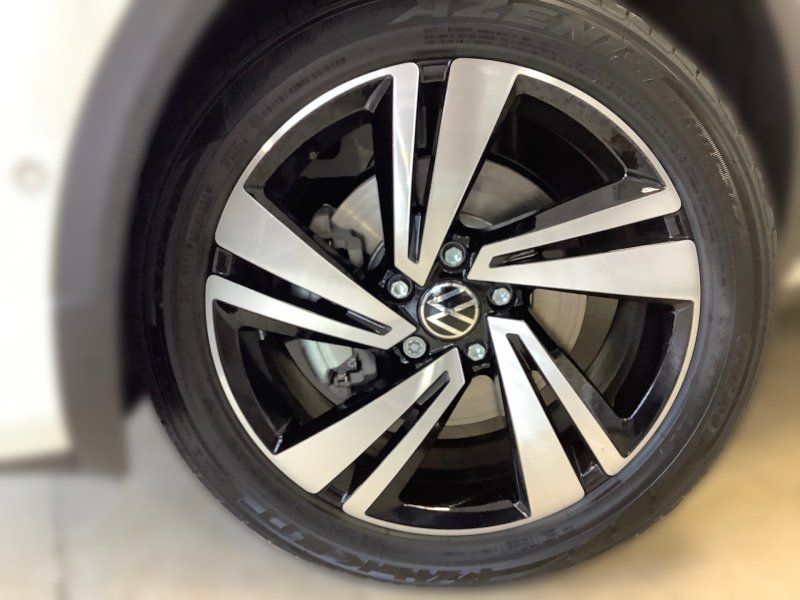 Volkswagen T-Roc R-Line 4Motion - Samsaru's Car Outlet