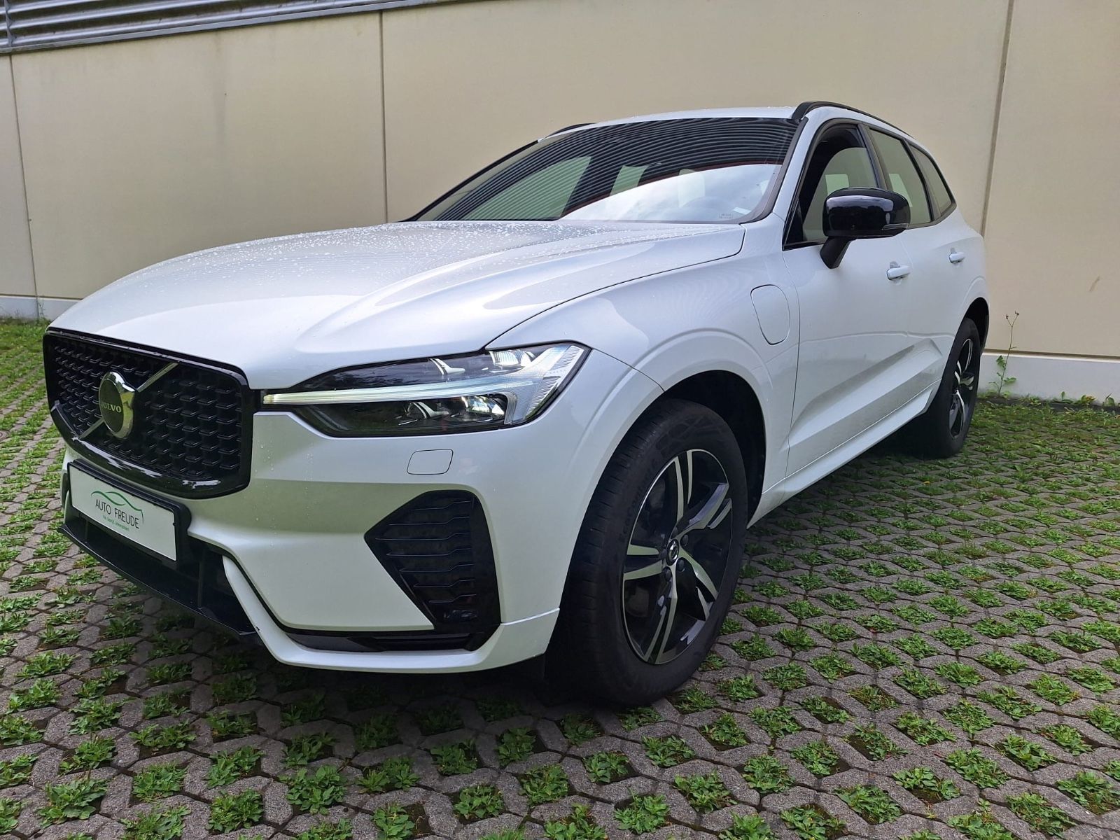 Volvo XC 60 R Design Plug-In Pano. Kamera AHK AWD