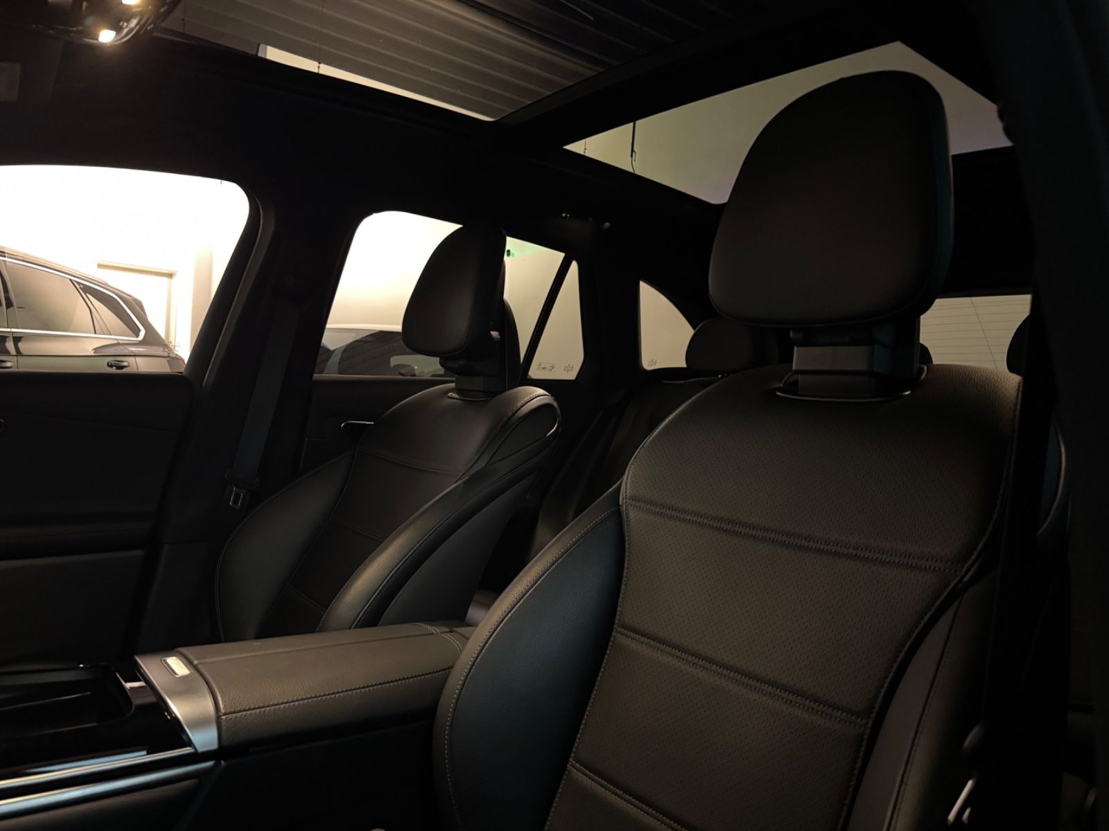 Mercedes-Benz GLC 400/ 4Matic / AMG / BURMESTER/ PANO e 4Matic