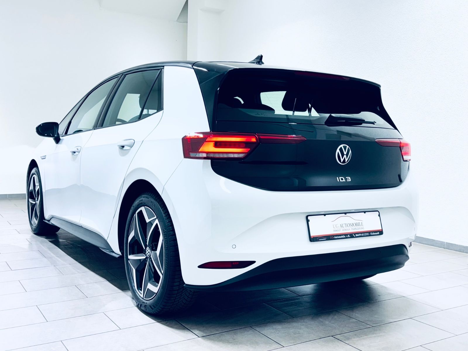 Volkswagen ID.3 Pro Performance 150 kW Life - Samsaru's Car Outlet