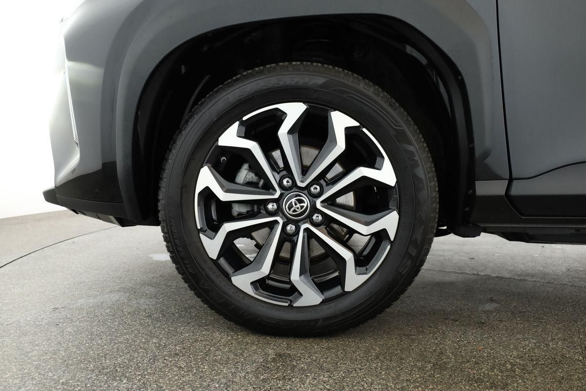 Toyota Yaris Cross CVT Team D LED Navi SHZ iACC Kam 17"