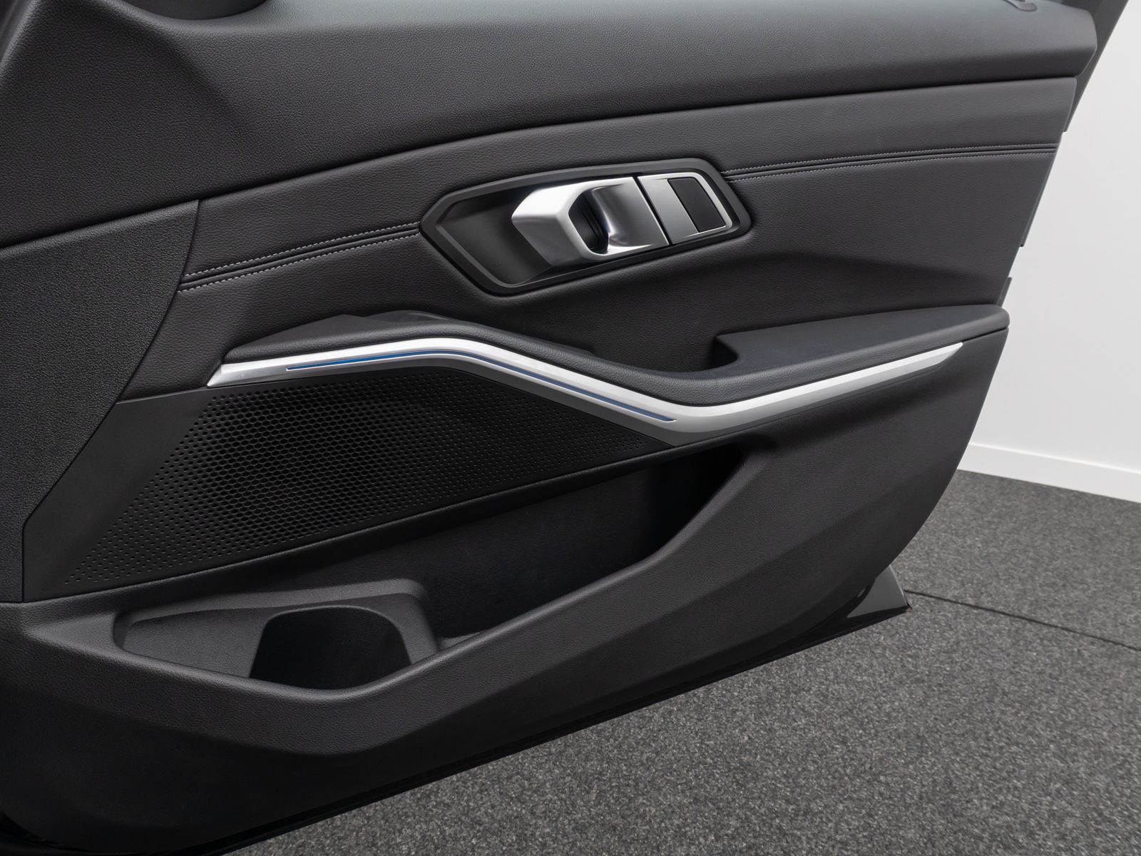 BMW 320e xD Sport Line - Samsaru's Car Outlet
