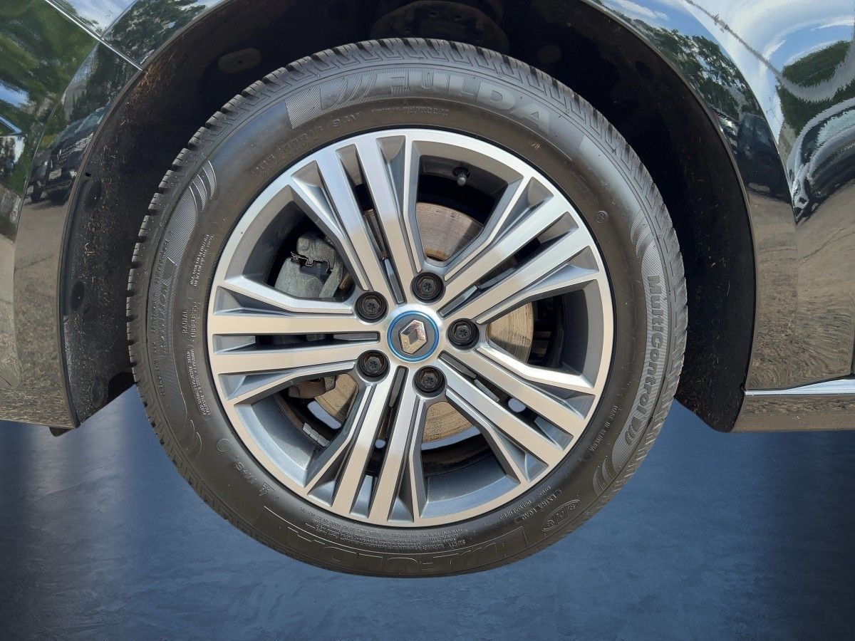 Renault Megane E-TECH INTENS PLUG-IN - Samsaru's Car Outlet