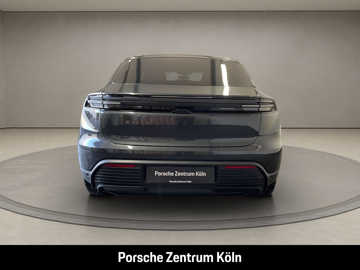 Porsche Macan 4S Electric Surround-View InnoDrive LED-Ma