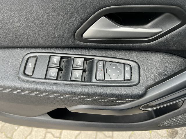 Dacia Duster II Journey 4WD - Samsaru's Car Outlet