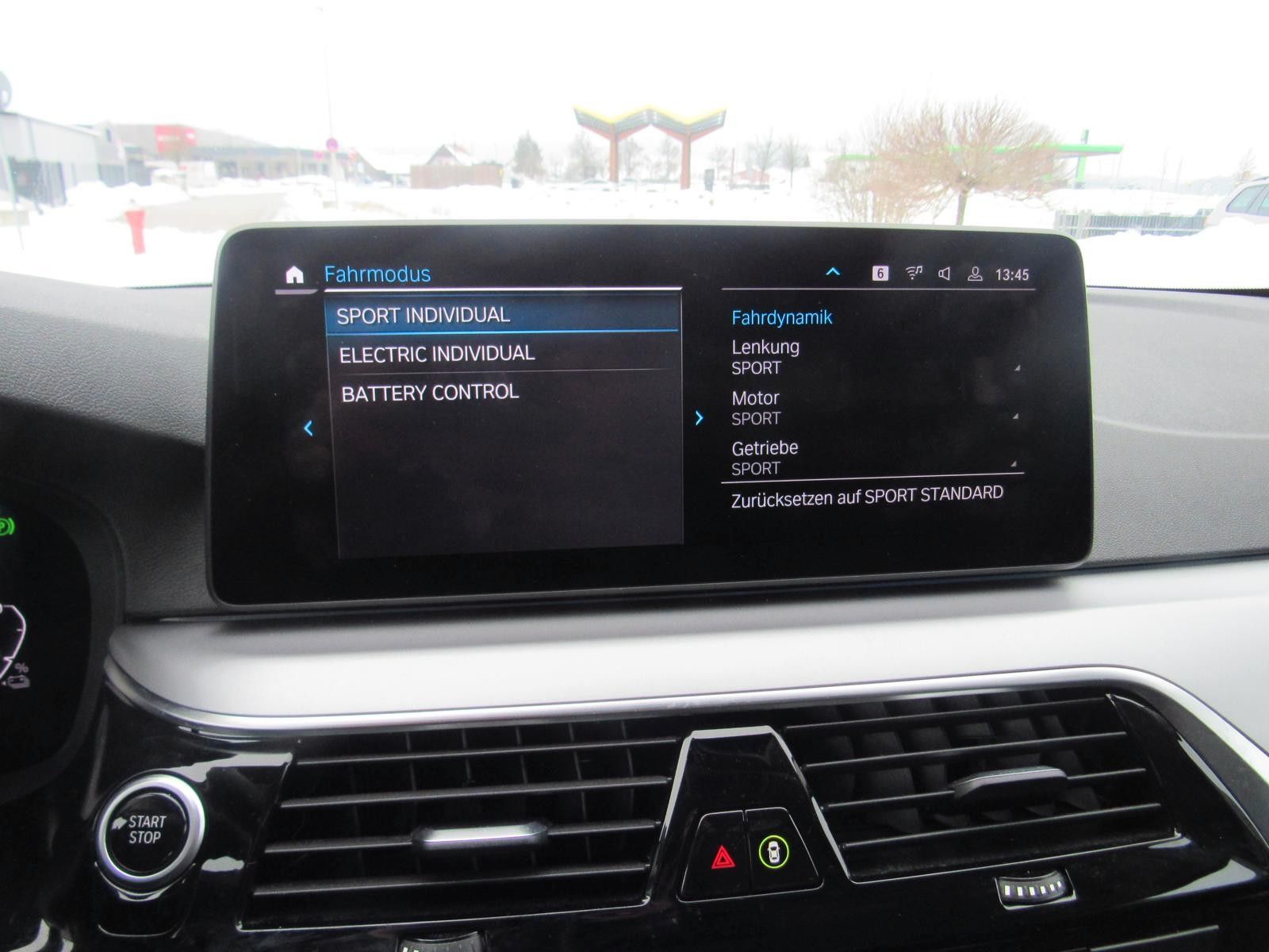 BMW 530e xDrive Limousine Laser, HUD, ACC, DAB, Hifi