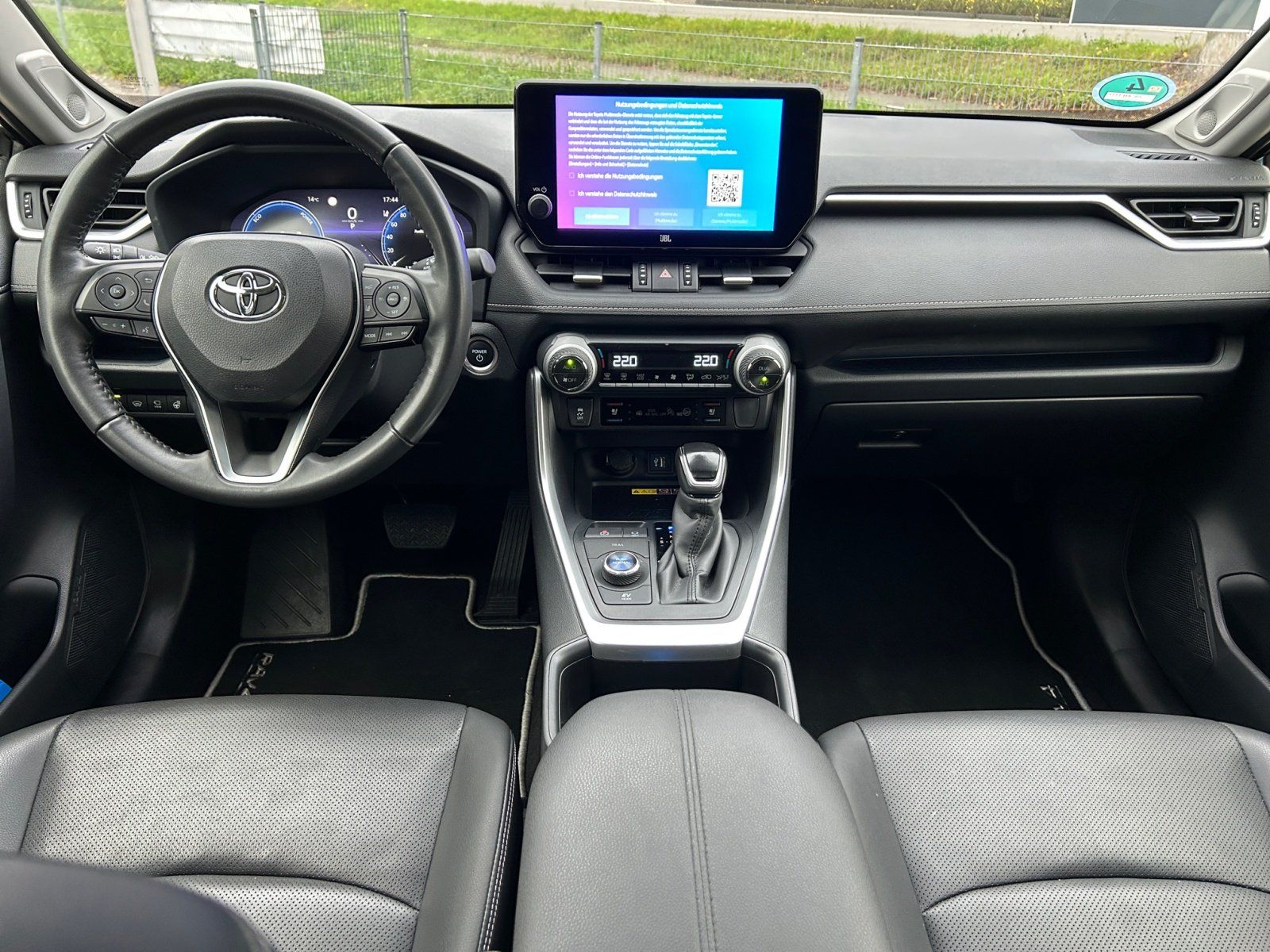 Toyota RAV4 2.5l Hybrid 5-Türer Lounge Matrix 2xKlima