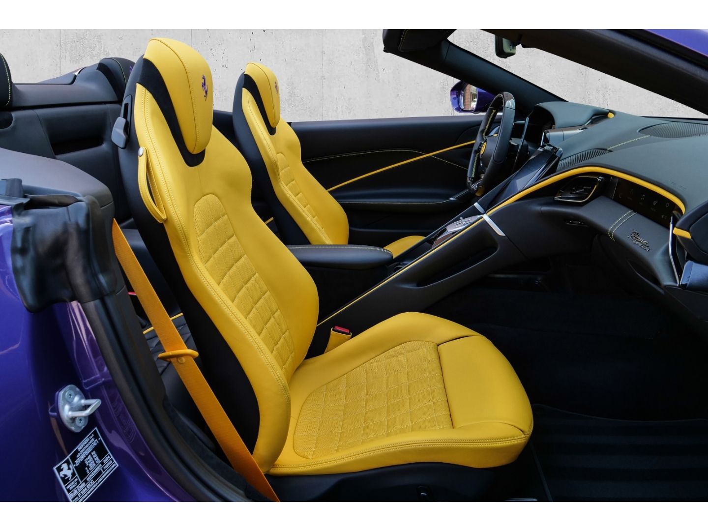 Ferrari Roma Spider - Samsaru's Car Outlet