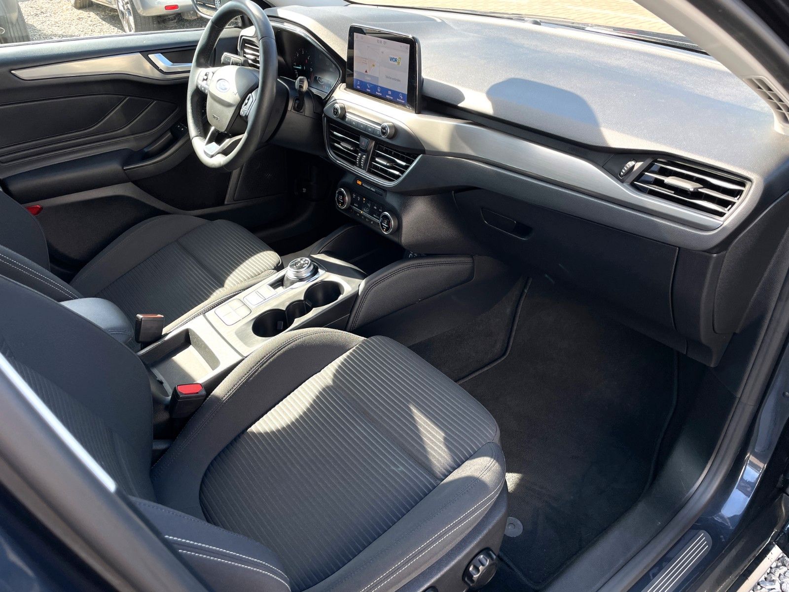 Ford Turnier Titanium - Samsaru's Car Outlet