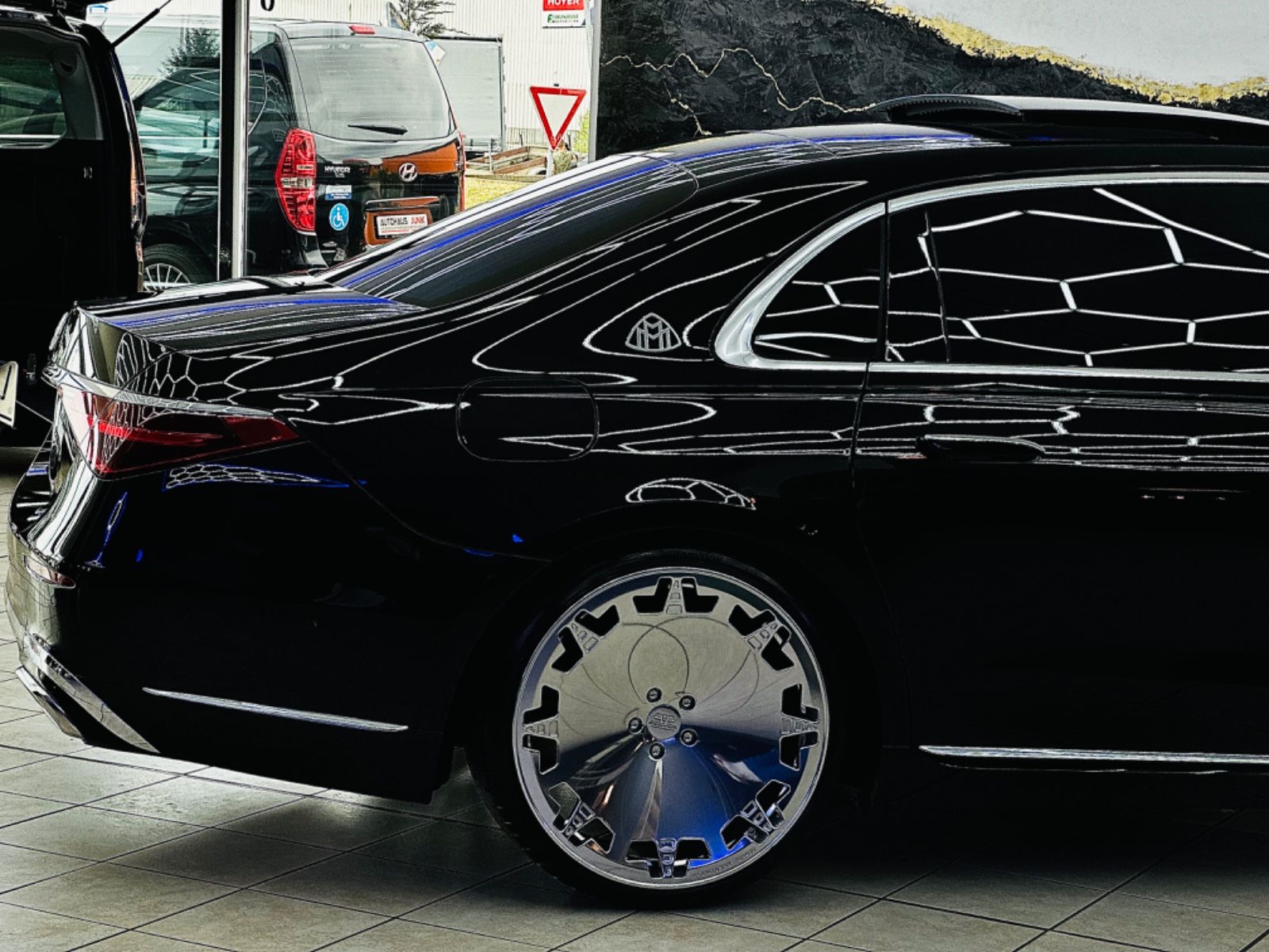Mercedes-Benz S 580 Maybach - Samsaru's Car Outlet
