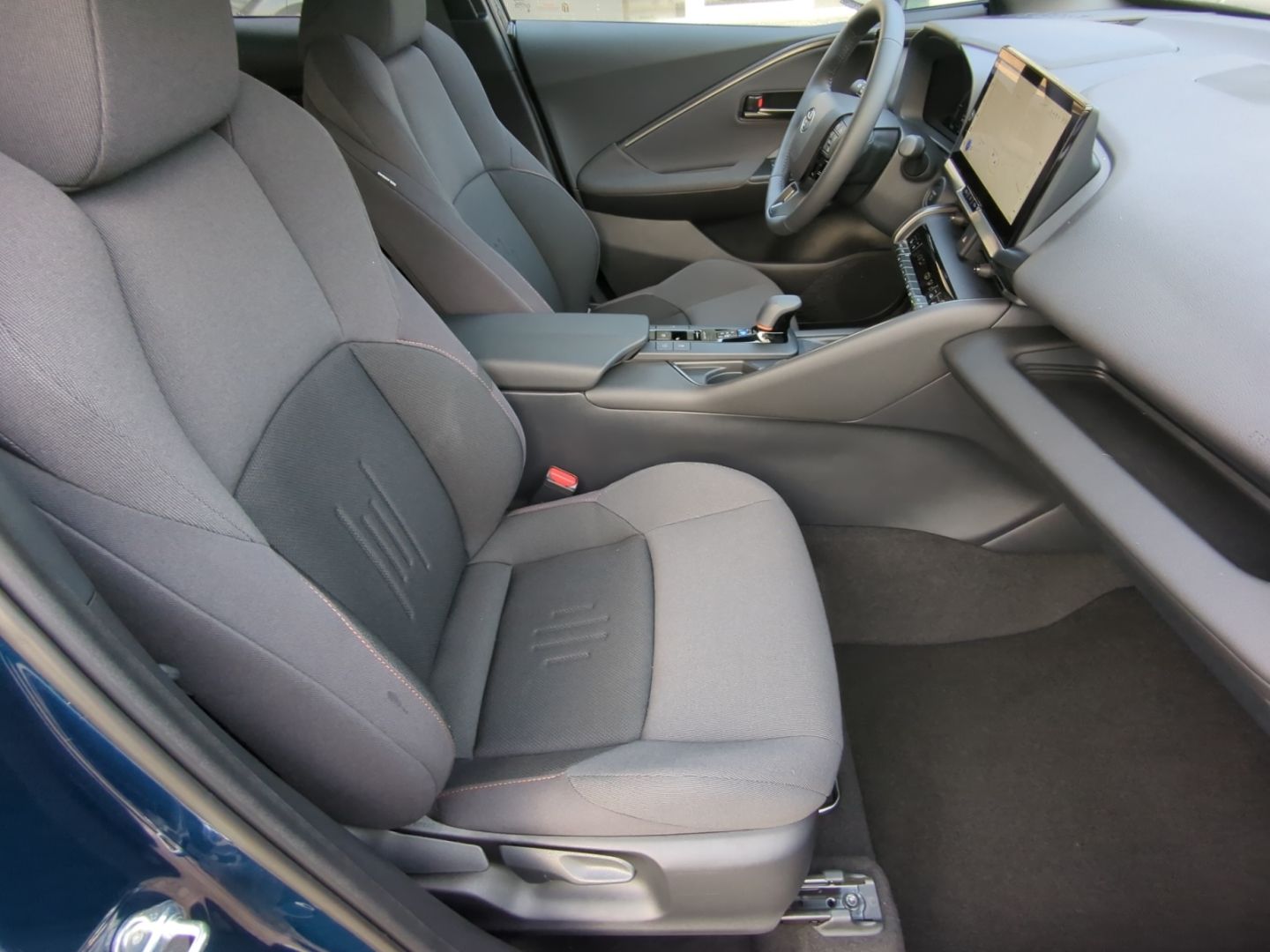 Toyota C-HR Plug-In Hybrid 2.0 EU6e FWD (Syst.223 PS) C