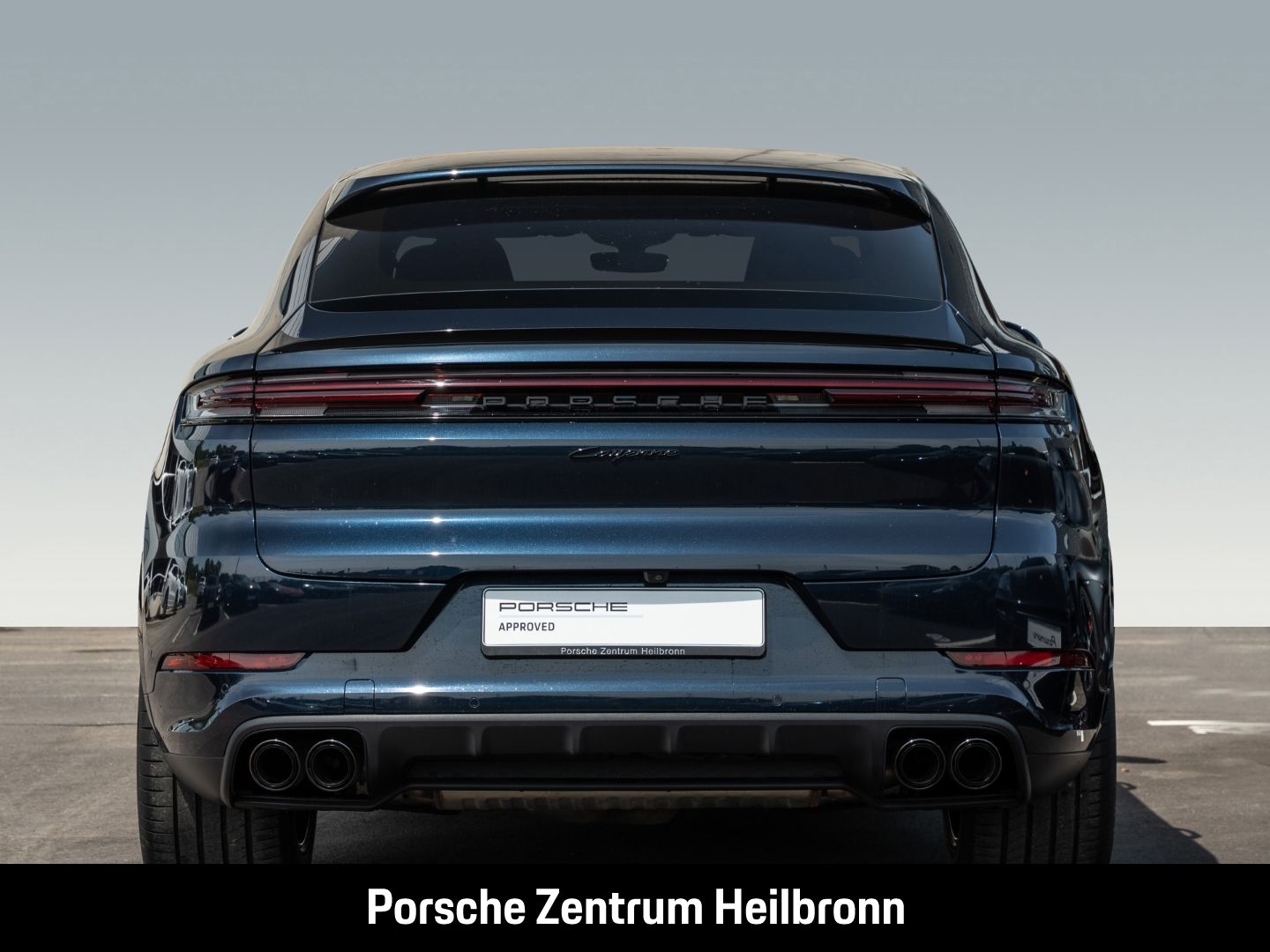 Porsche Cayenne E-Hybrid Coupe Panorama Surround-View