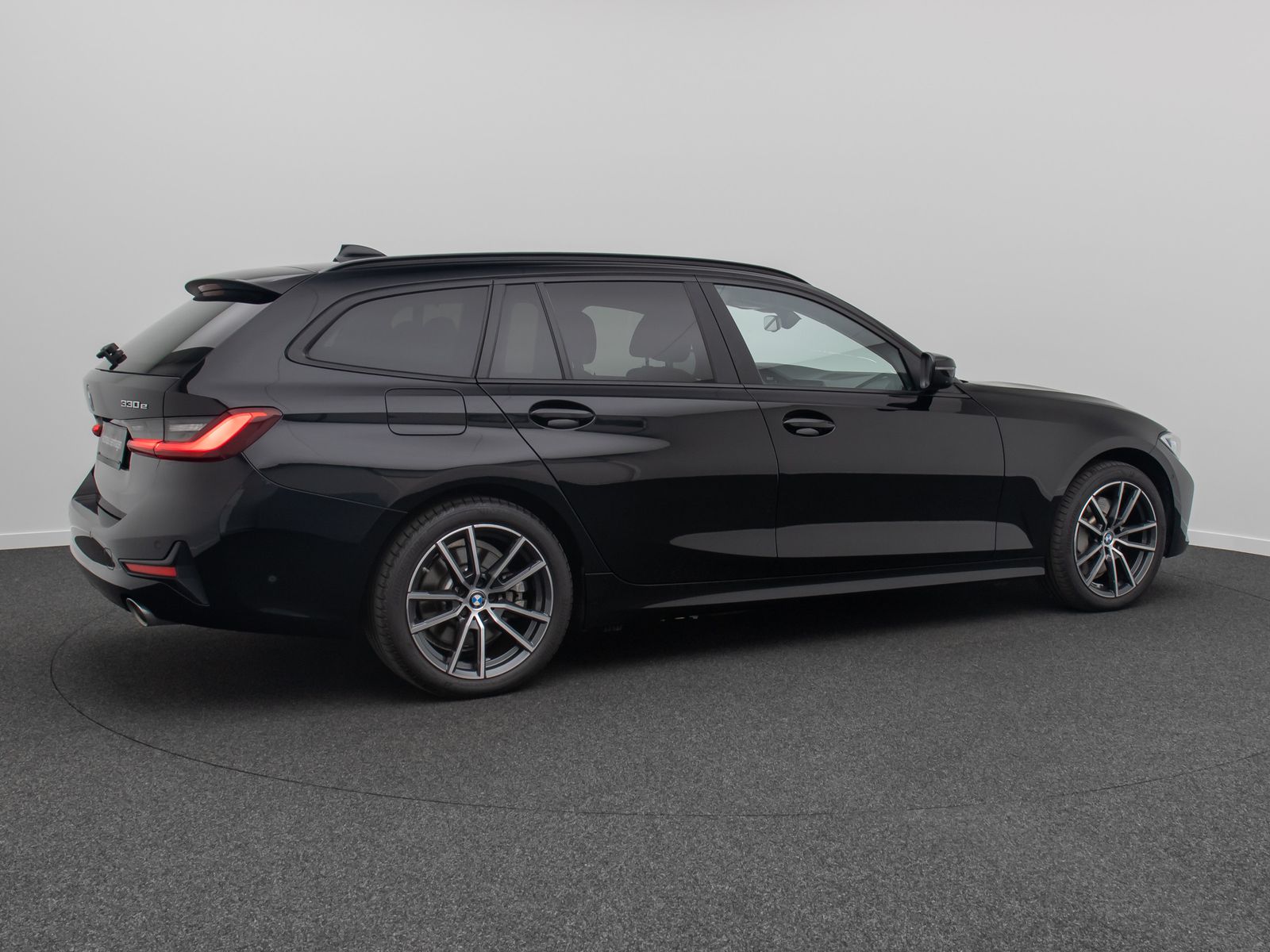 BMW 330e xD - Samsaru's Car Outlet