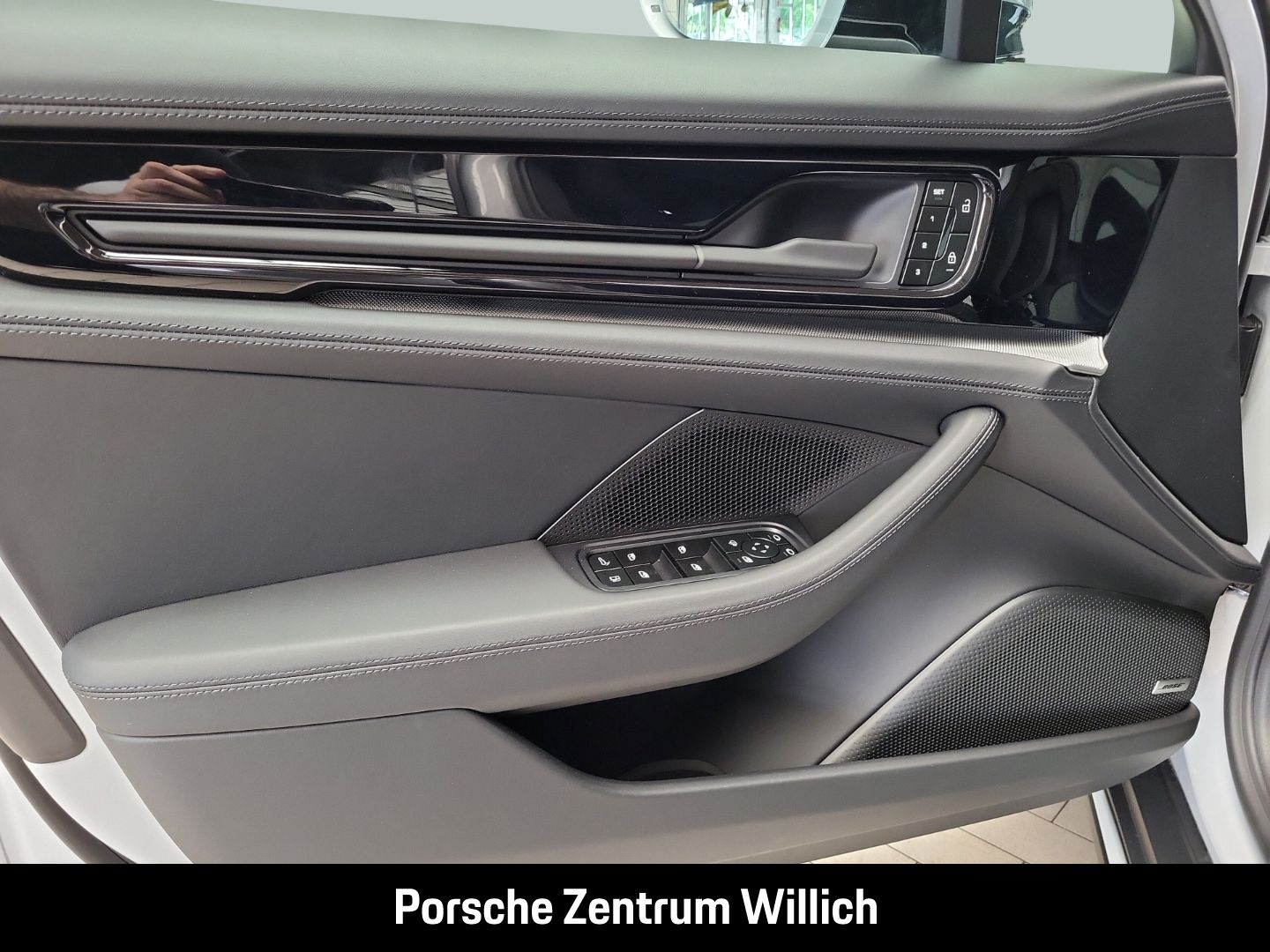 Porsche Panamera 4 E-Hybrid SportDesign InnoDrive BOSE