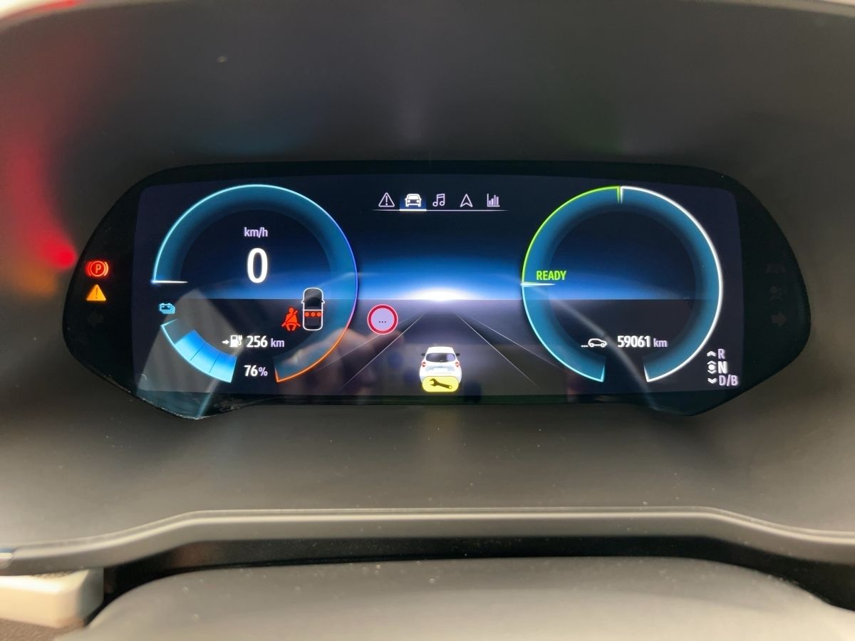 Renault ZOE EXPERIENCE R135 50kWh - Samsaru's Car Outlet