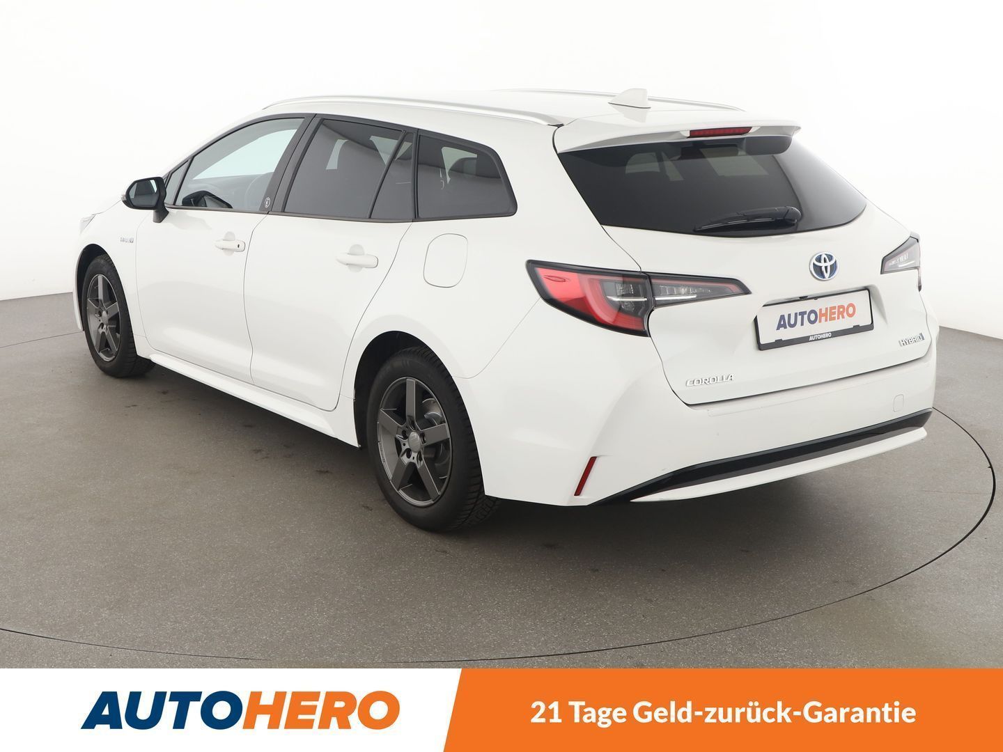 Toyota Corolla 1.8 Hybrid Team - Samsaru's Car Outlet