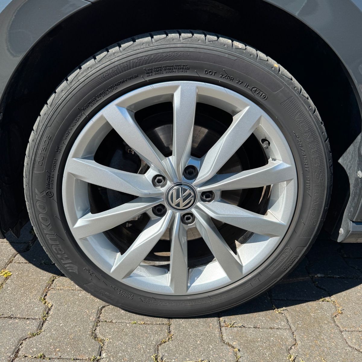 Volkswagen Golf Sportsvan VII Highline 2.0 TDI - Samsaru's Car Outlet
