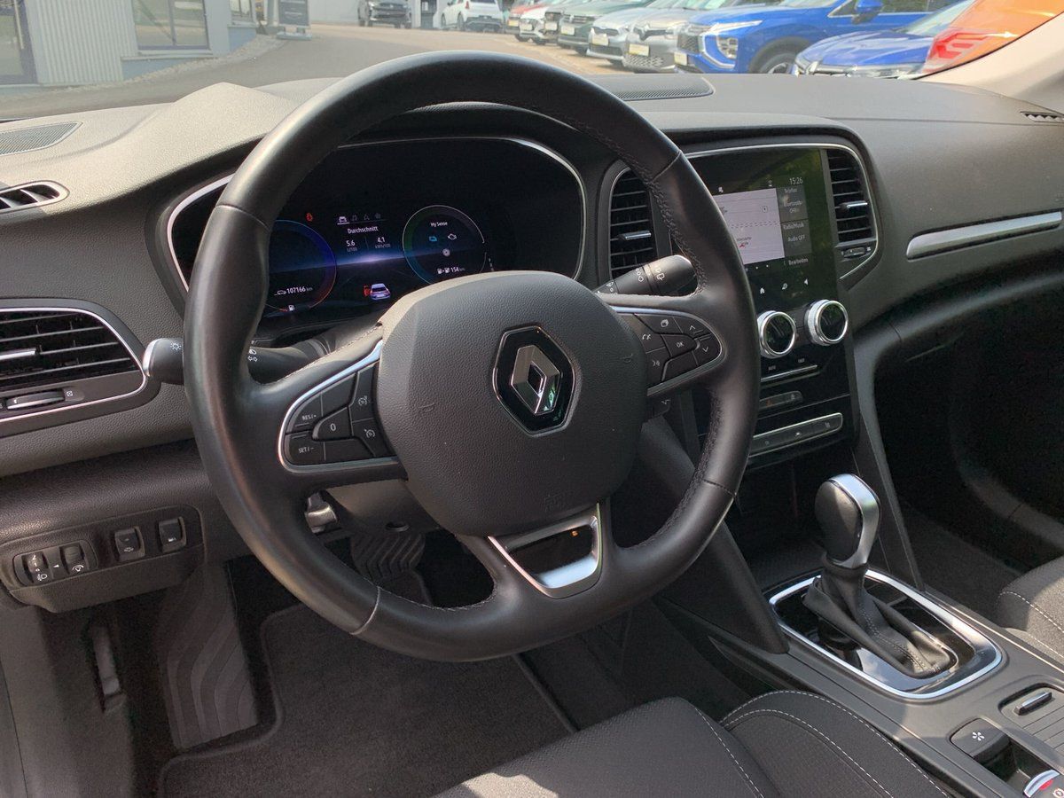 Renault Megane Grandtour ZEN E-TECH Plug-in - Samsaru's Car Outlet