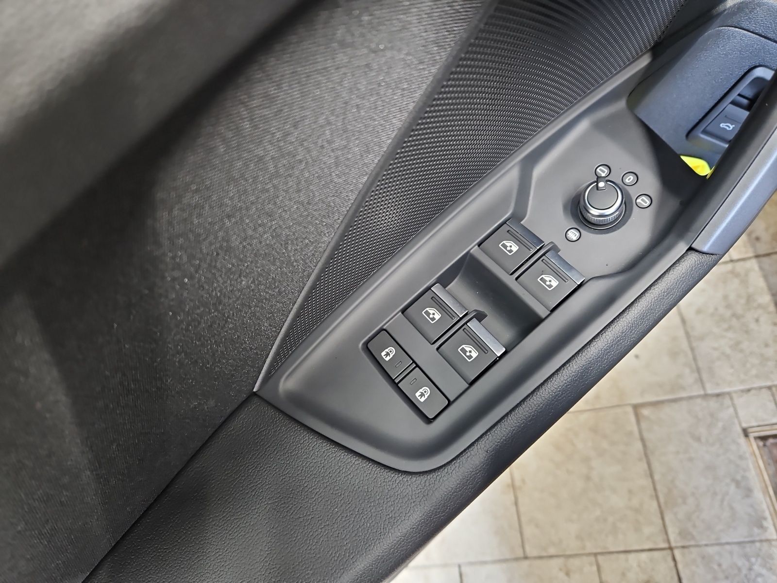 Audi A3 Limousine 30 TFSI S tronic advanced - Samsaru's Car Outlet