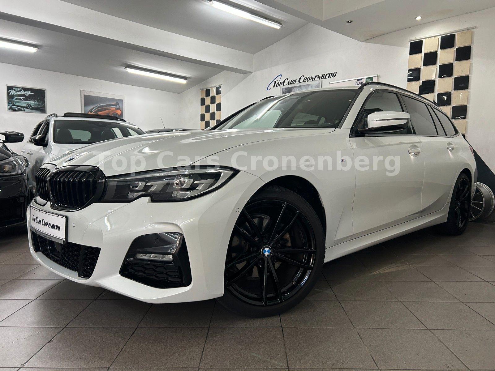 BMW 320d xDrive M Sportpaket - Samsaru's Car Outlet